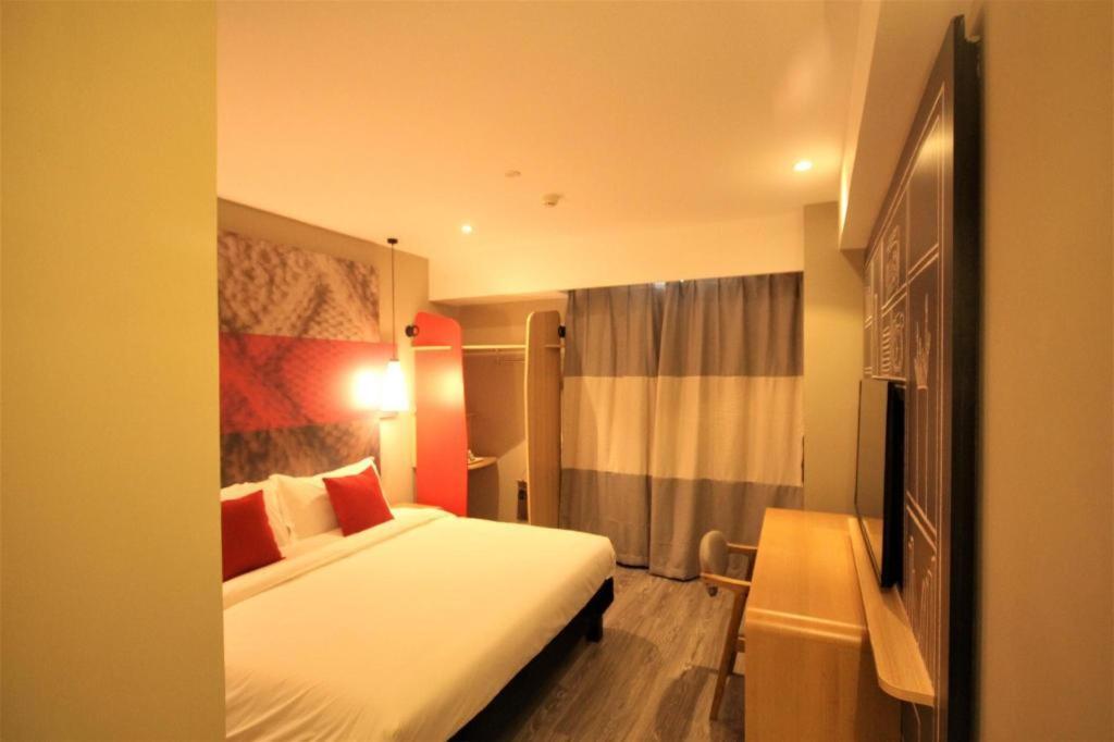 Ibis Shenyang North Station Hotel Екстериор снимка