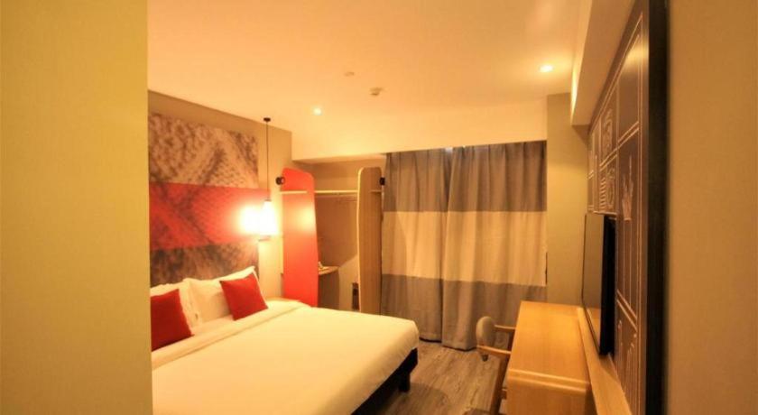 Ibis Shenyang North Station Hotel Екстериор снимка