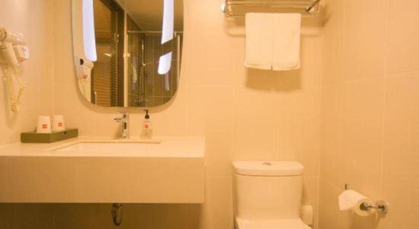 Ibis Shenyang North Station Hotel Екстериор снимка