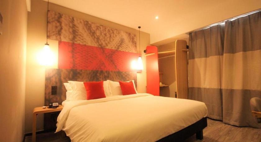 Ibis Shenyang North Station Hotel Екстериор снимка