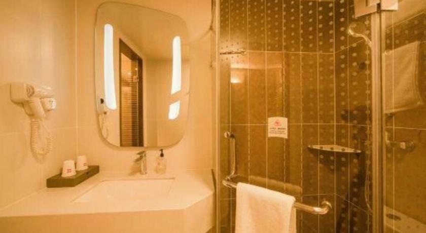 Ibis Shenyang North Station Hotel Екстериор снимка